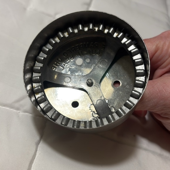 Pampered Chef Cut & Seal - Picture 6 of 6